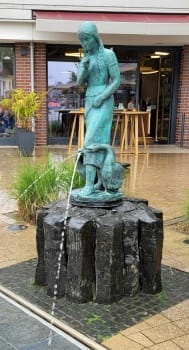 Gänselieselbrunnen in Monheim
