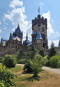 Drachenburg beim Drachenfels bei Königswinter