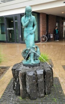 Gänselieselbrunnen in Monheim