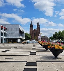 Rathaus mit Walburgiskirche in Arnheim / Arnhem