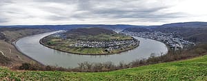 Bopparder Hamm klein vom Rheinsteig aus