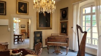 Musikzimmer im Jagdschloss der Burg Linn