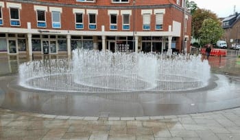 Social Playground 2022 von Jeppe Hein