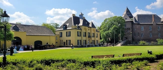 Jagdschloss mit Burg Linn